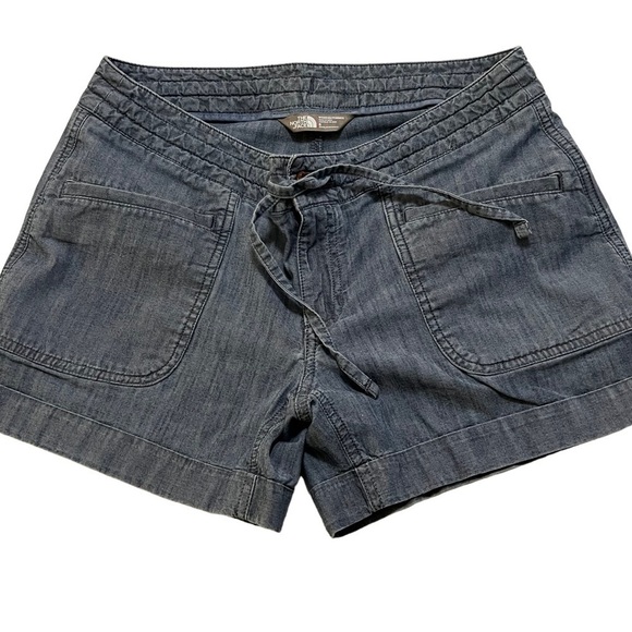 The North Face Pants - North Face Women’s Chambray Shorts 8 outdoor hiking Gorpcore